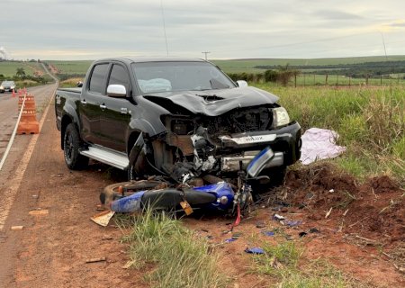 IVINHEMA: Motociclista morre após colisão frontal com Hilux na MS-141