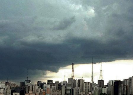 Novo ciclone extratropical deve se formar perto do Brasil