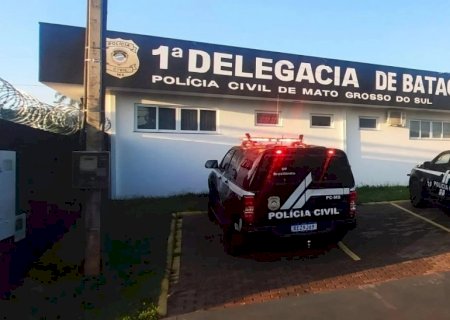 BATAGUASSU: Mulher esfaqueia ex-companheiro após invasão de casa